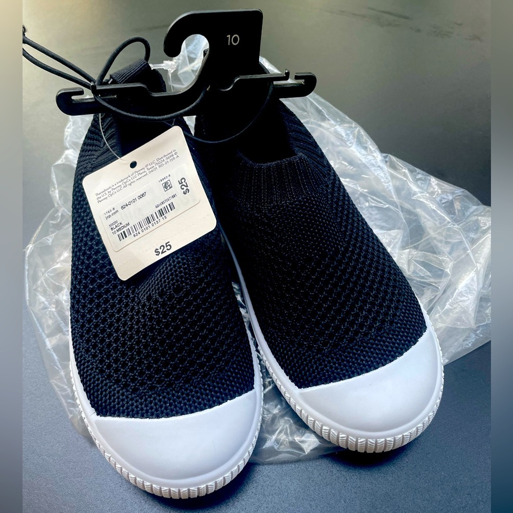 NWT   There Abouts Toddler Unisex Cleo Slip-On Shoes Size 10